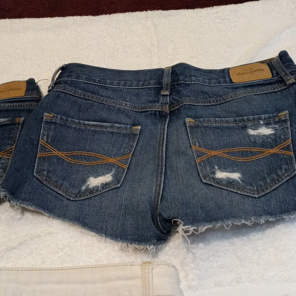 BUY 2 & GET 1 SHORTS - Picture 6 of 8